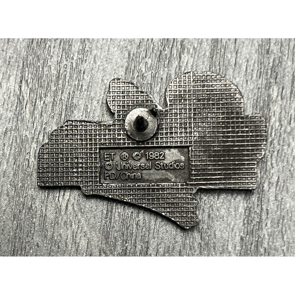 E.T. Universal Studios Florida Pin Souvenir Collectible Movie Character 1982 - Picture 3 of 4